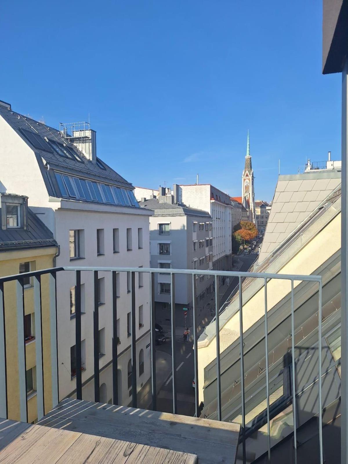 Betariel'Com Akh University Vienna Exterior photo